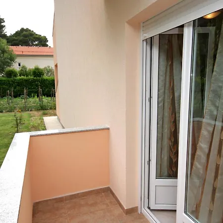 アパート With Parking Space Palit, Rab - 5028 *