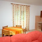 Apartman With Parking Space Palit, Rab - 5028 Palit