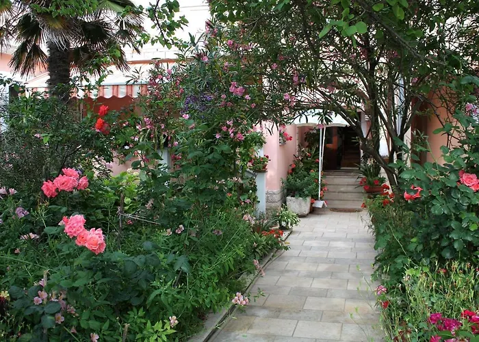 Διαμέρισμα With Parking Space Palit, Rab - 5028