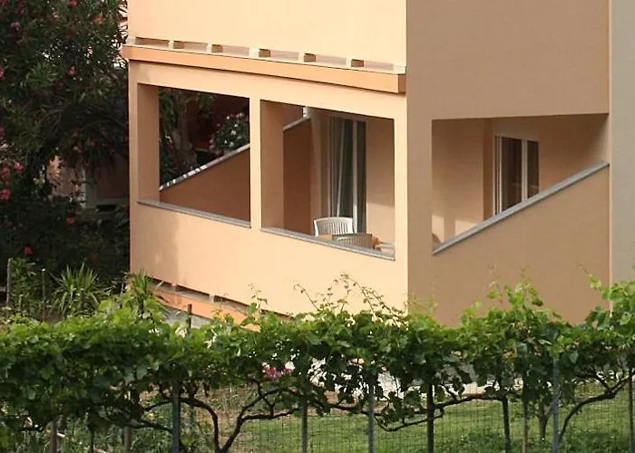 Διαμέρισμα With Parking Space Palit, Rab - 5028